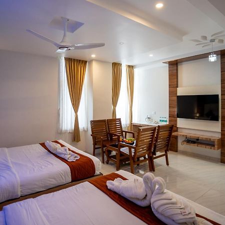 Sree Bharat Residency Hotel Alāndurai Exterior photo