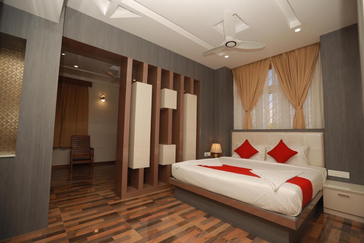 Sree Bharat Residency Hotel Alāndurai Exterior photo