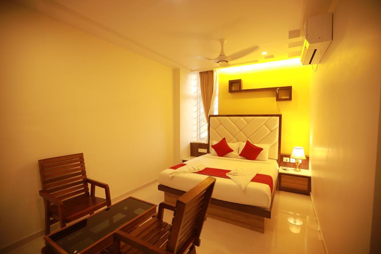 Sree Bharat Residency Hotel Alāndurai Exterior photo
