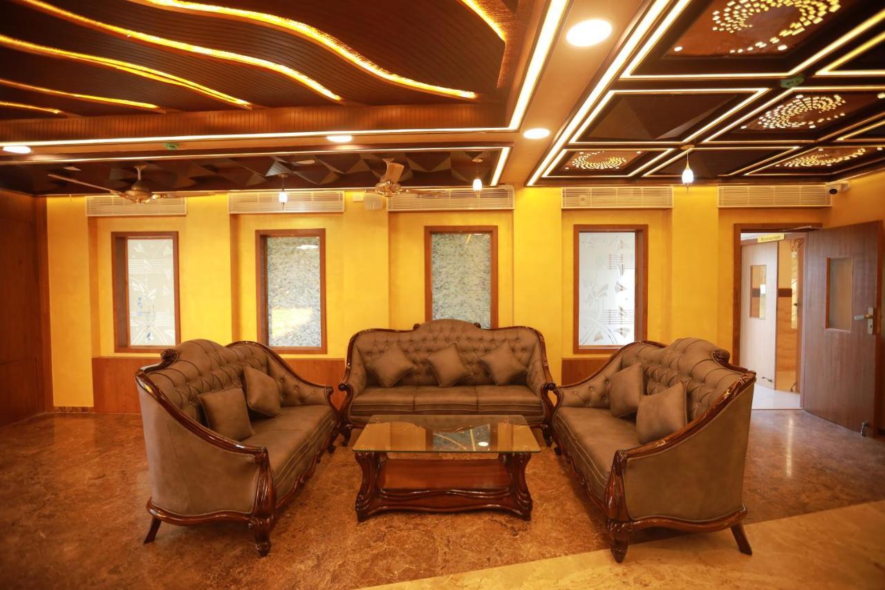 Sree Bharat Residency Hotel Alāndurai Exterior photo