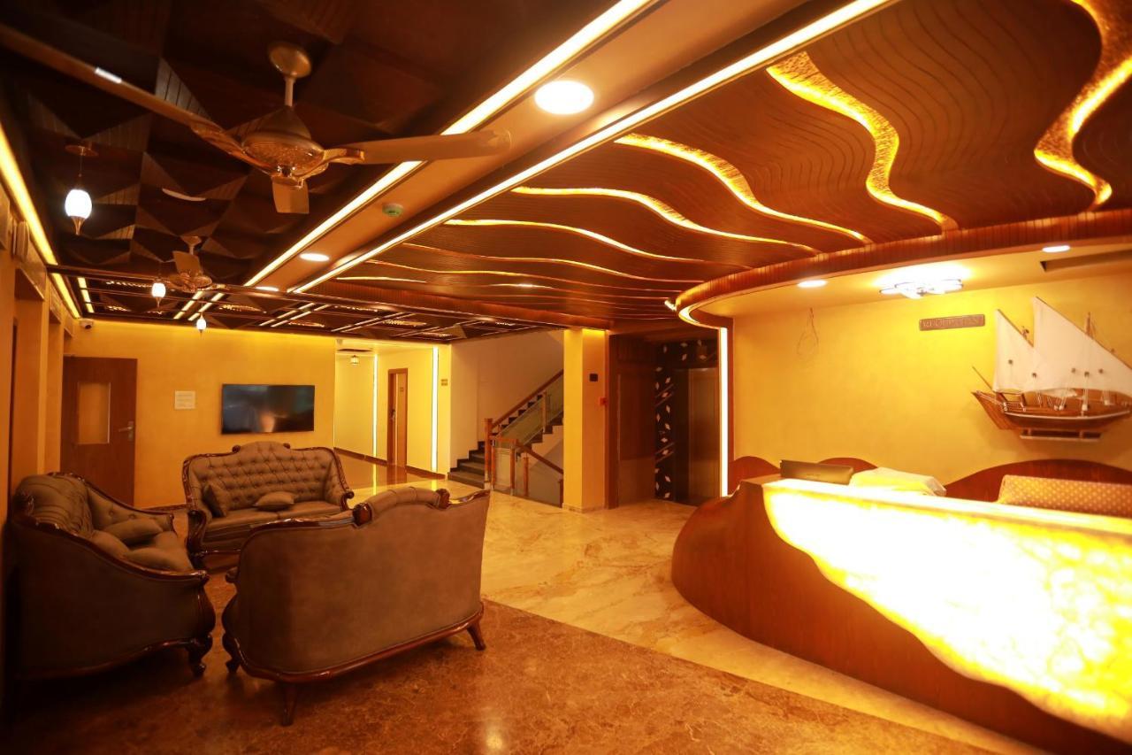 Sree Bharat Residency Hotel Alāndurai Exterior photo