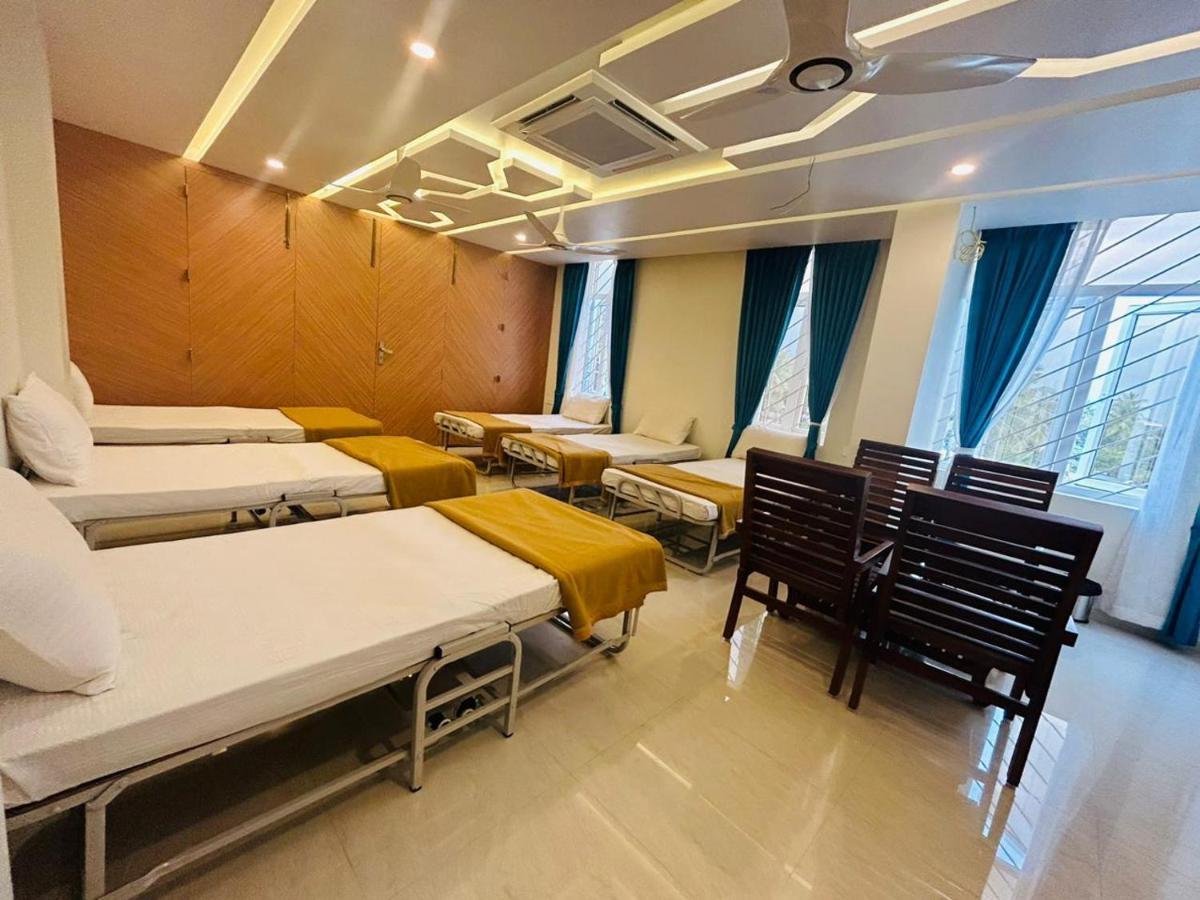 Sree Bharat Residency Hotel Alāndurai Exterior photo
