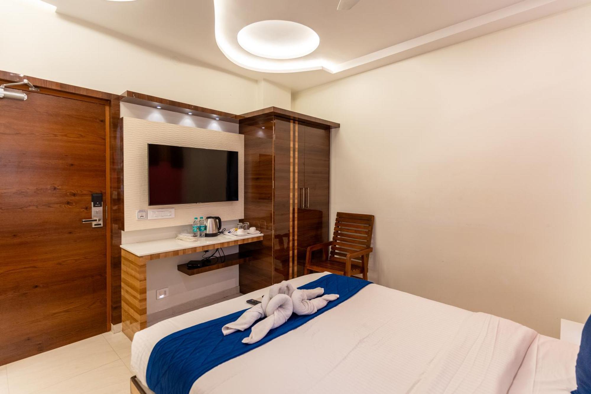 Sree Bharat Residency Hotel Alāndurai Exterior photo