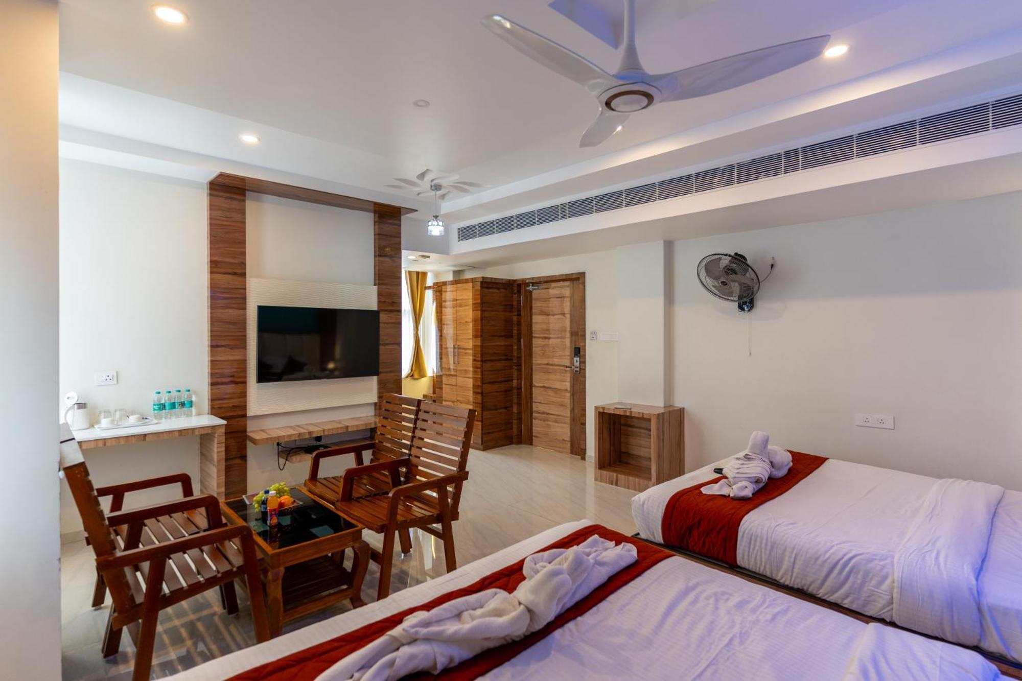 Sree Bharat Residency Hotel Alāndurai Exterior photo