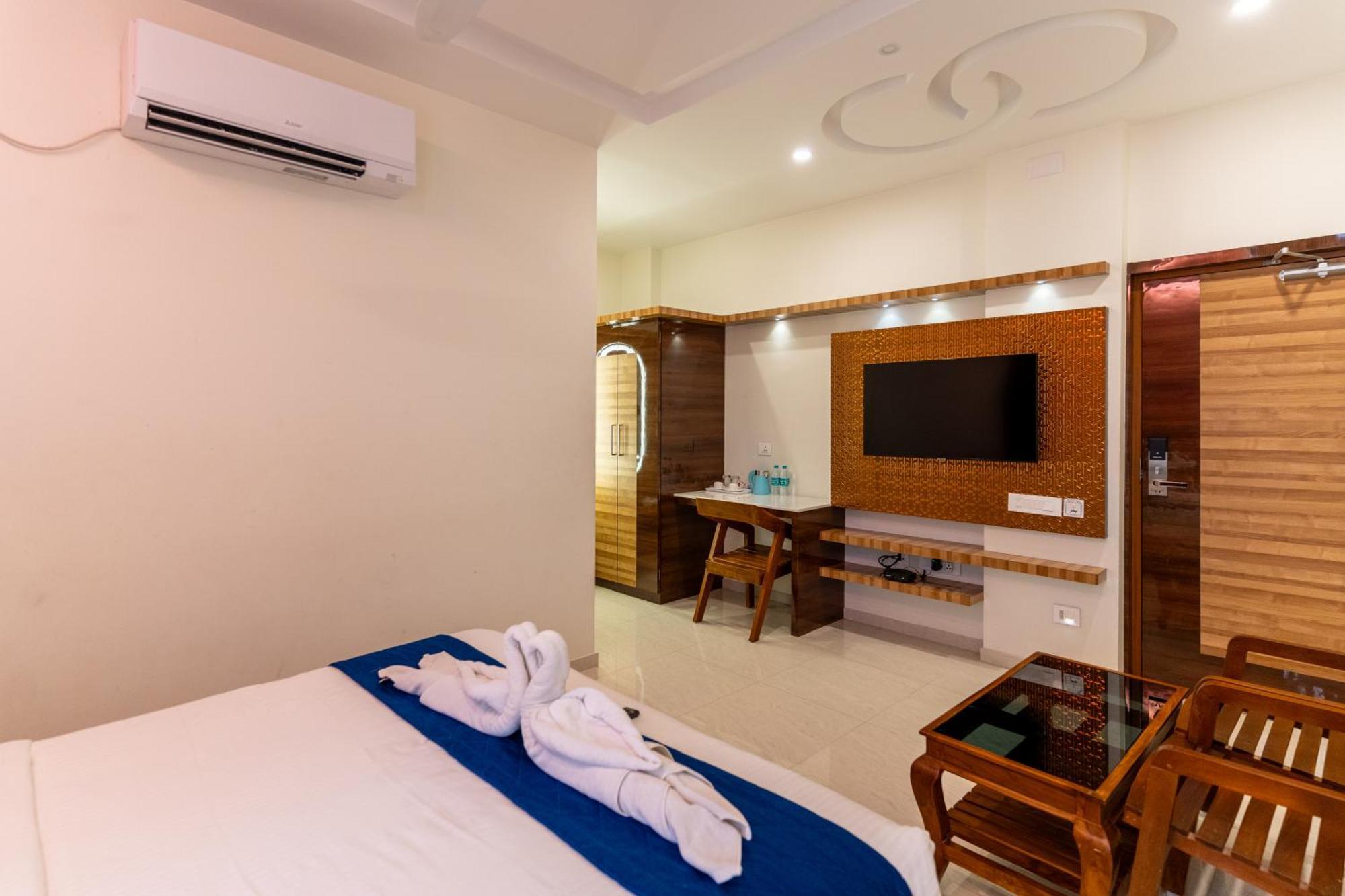 Sree Bharat Residency Hotel Alāndurai Exterior photo
