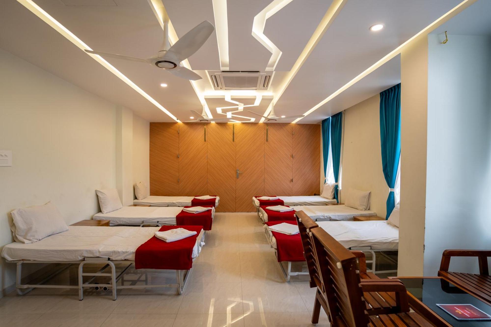 Sree Bharat Residency Hotel Alāndurai Exterior photo