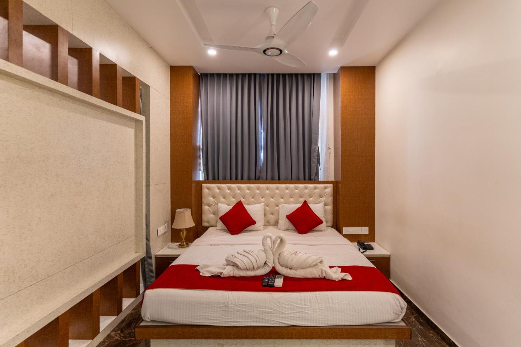 Sree Bharat Residency Hotel Alāndurai Exterior photo