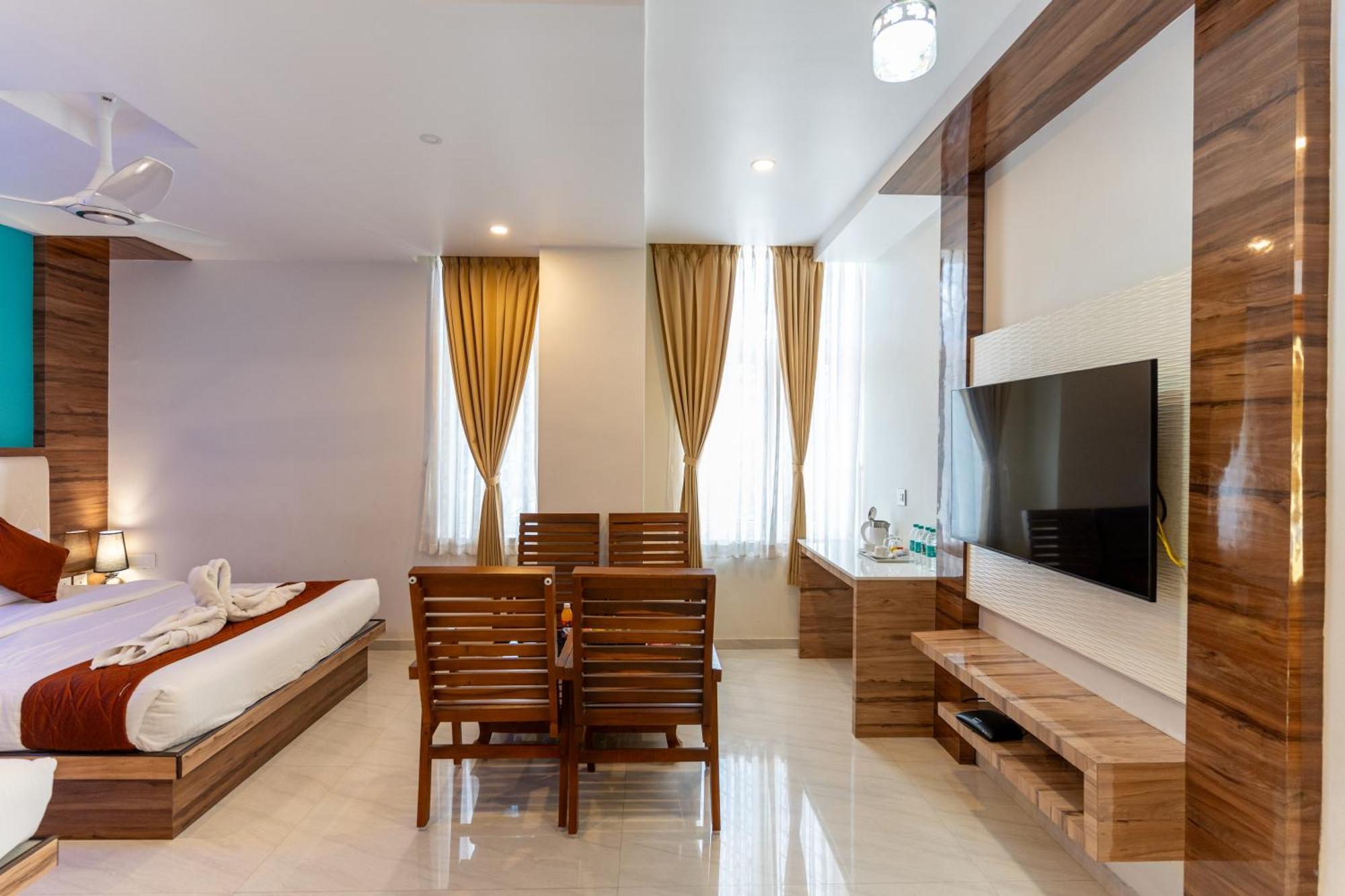 Sree Bharat Residency Hotel Alāndurai Exterior photo